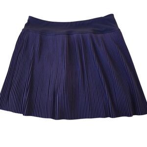 NWT Yogalicious Navy Blue Lightstreme Hybrid Arabella Pleated Skort Size Medium